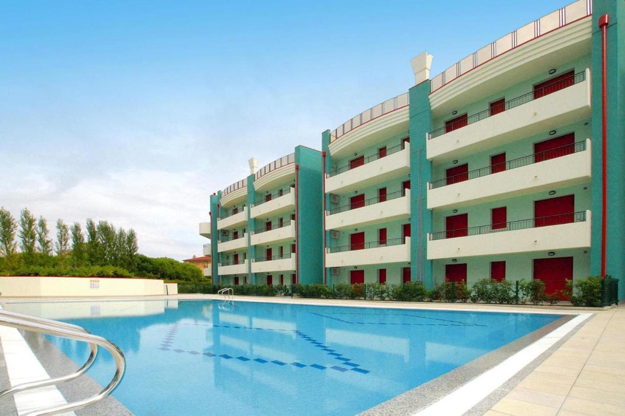 Apartment In Caorle With Heating Kültér fotó