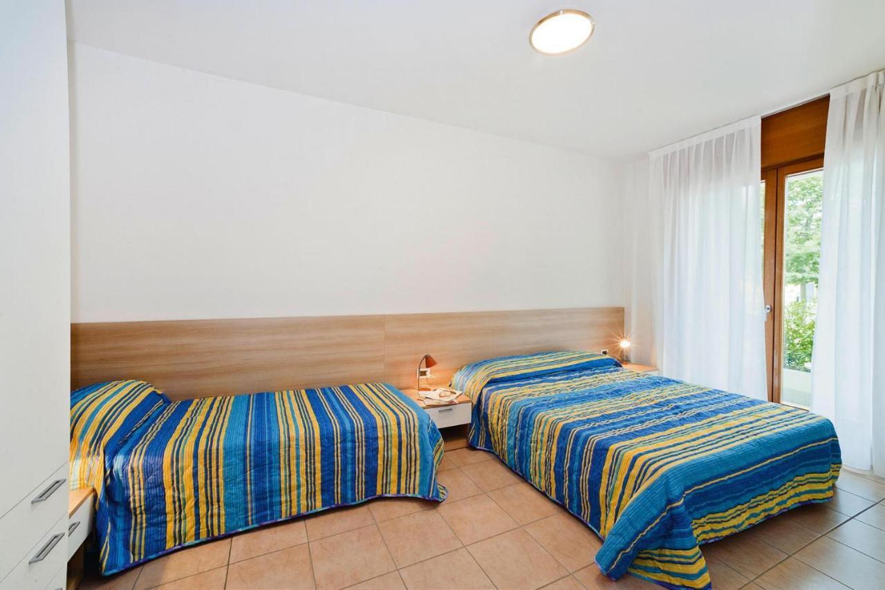 Apartment In Caorle With Heating Kültér fotó